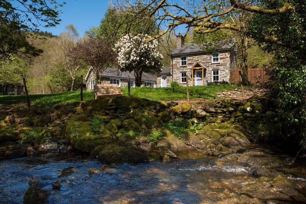 Charming Riverside Cottage In Snowdonia National Park Tanygrisiau Esterno foto